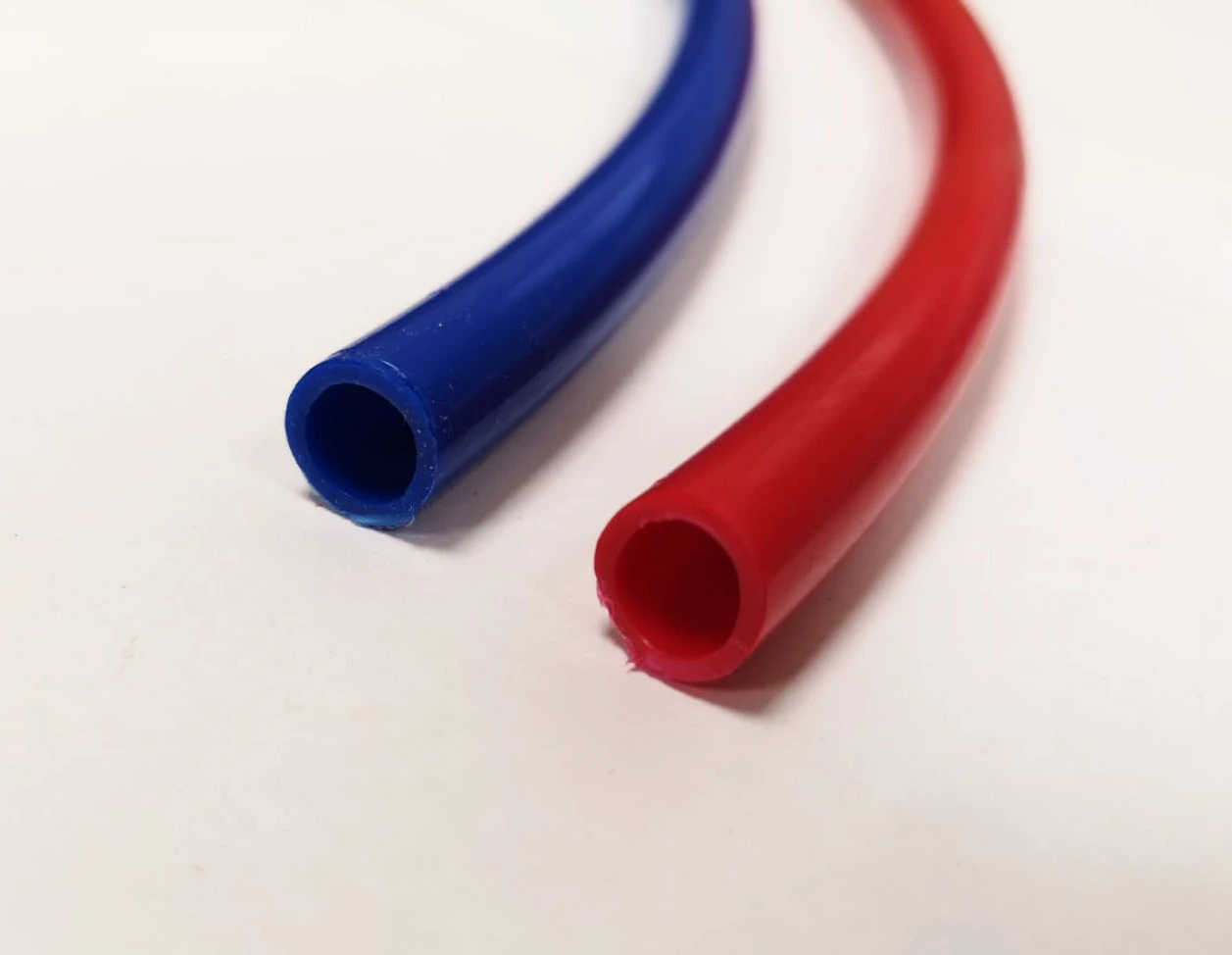 John Guest 12mm Hot And Cold Water Pipe 2 John Guest 12mm Hot And Cold Water Pipe - Image 2